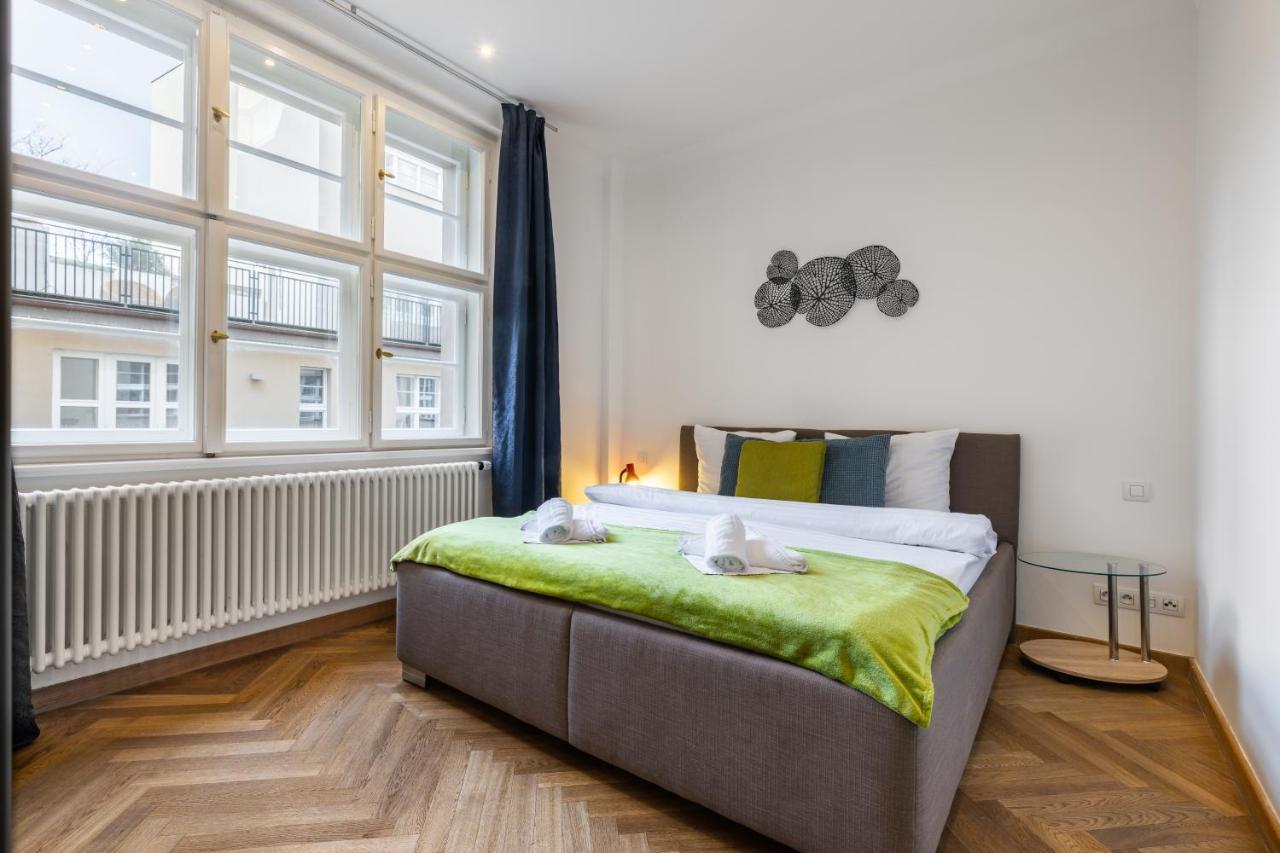 Dlouha Palace - Live In One Of The Best Streets Prag Exterior foto