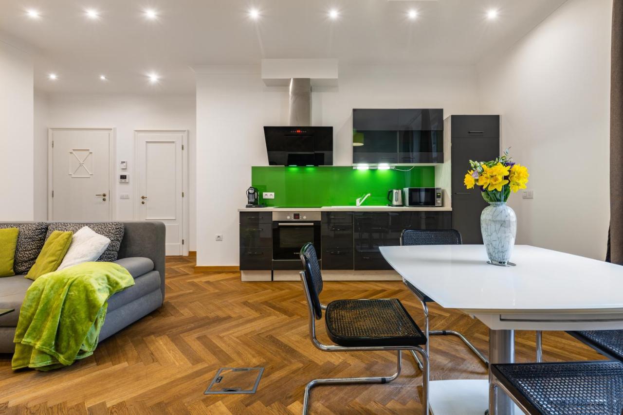 Dlouha Palace - Live In One Of The Best Streets Prag Exterior foto