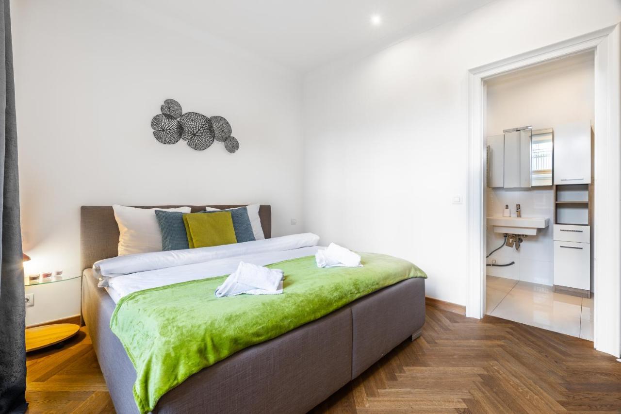 Dlouha Palace - Live In One Of The Best Streets Prag Exterior foto