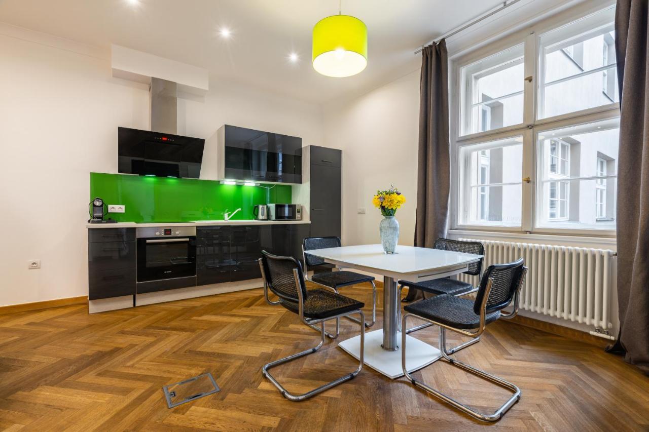 Dlouha Palace - Live In One Of The Best Streets Prag Exterior foto