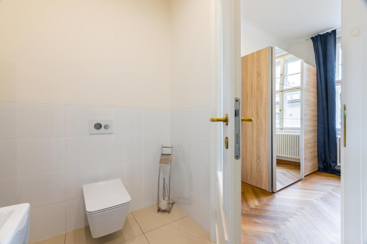 Dlouha Palace - Live In One Of The Best Streets Prag Exterior foto
